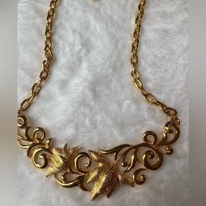 Vintage Leaves & Vines Bib Necklace‎